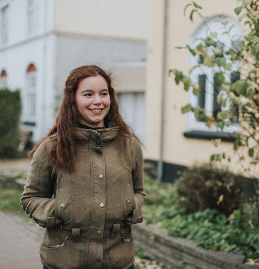 Anna Lund der er ude og gå en tur